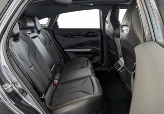 Новый Changan UNI-V 2024 (12 фото)