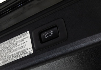 Подержанный автомобиль Toyota Alphard 2019 года (34 фото)