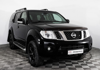 Подержанный автомобиль Nissan Pathfinder 2012 года (3 фото)