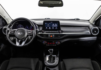 Подержанный автомобиль Kia Cerato Sedan 2019 года (10 фото)