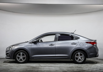 Подержанный автомобиль Hyundai Solaris Sedan 2019 года (8 фото)