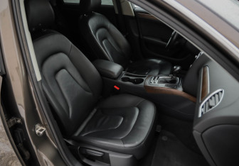 Подержанный автомобиль Audi A4 Sedan 2015 года (24 фото)