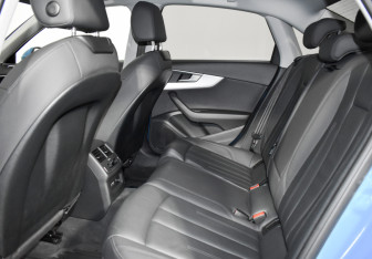 Подержанный автомобиль Audi A4 Sedan 2020 года (13 фото)