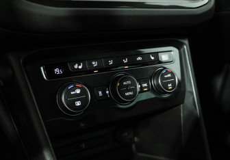 Подержанный автомобиль Volkswagen Tiguan 2017 года (16 фото)