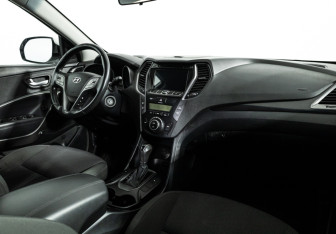 Подержанный автомобиль Hyundai Santa Fe 2015 года (9 фото)