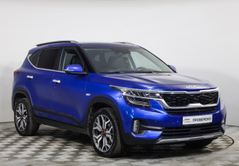 Подержанный автомобиль Kia Seltos 2022 года (3 фото)