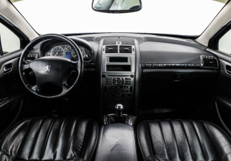 Подержанный автомобиль Peugeot 407 Sedan 2004 года (10 фото)