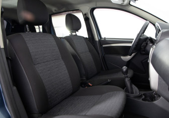 Подержанный автомобиль Renault Duster 2014 года (11 фото)