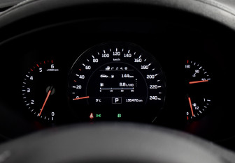 Подержанный автомобиль Kia Sorento 2016 года (22 фото)