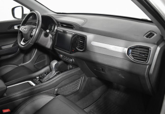 Подержанный автомобиль Chery Tiggo 4 2022 года (12 фото)