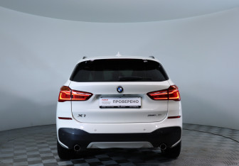 Подержанный автомобиль BMW X1 2019 года (6 фото)