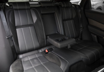 Подержанный автомобиль Land Rover Range Rover Velar 2017 года (30 фото)