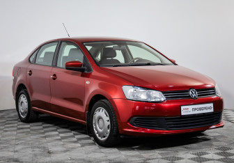 Подержанный автомобиль Volkswagen Polo Sedan 2011 года (3 фото)