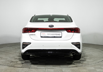 Подержанный автомобиль Kia Cerato Sedan 2020 года (6 фото)