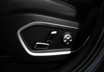 Подержанный автомобиль Geely Tugella 2023 года (26 фото)