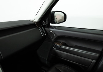 Подержанный автомобиль Land Rover Range Rover 2017 года (17 фото)