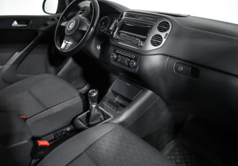 Подержанный автомобиль Volkswagen Tiguan 2013 года (14 фото)