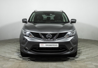 Подержанный автомобиль Nissan Qashqai 2018 года (2 фото)