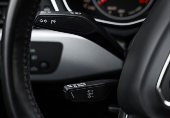 Подержанный автомобиль Audi A4 Sedan 2016 года (15 фото)