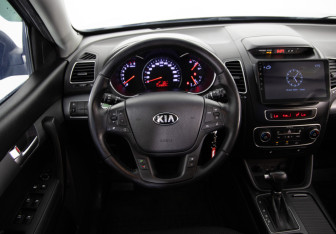 Подержанный автомобиль Kia Sorento 2013 года (5 фото)