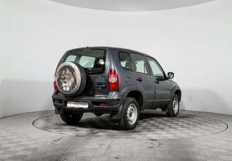 Подержанный автомобиль Chevrolet Niva 2020 года (5 фото)