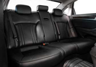 Подержанный автомобиль Hyundai Genesis 2016 года (31 фото)