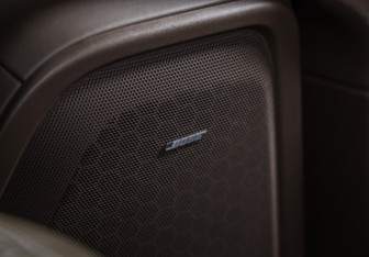 Подержанный автомобиль Porsche Cayenne 2010 года (24 фото)