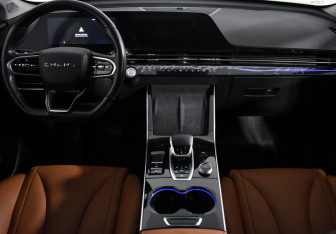 Подержанный автомобиль Omoda C5 2023 года (20 фото)