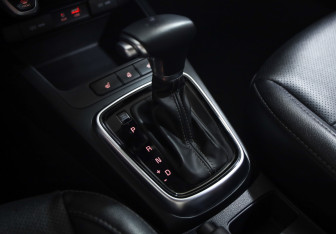 Подержанный автомобиль Kia Rio Hatchback 2019 года (18 фото)