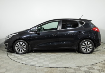 Подержанный автомобиль Kia Ceed Hatchback 2015 года (8 фото)