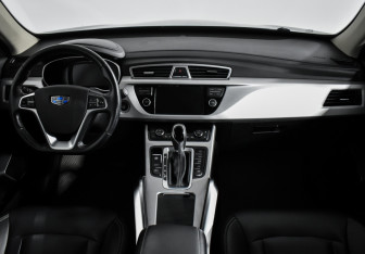 Подержанный автомобиль Geely Atlas 2018 года (16 фото)