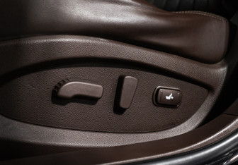 Подержанный автомобиль Infiniti EX 2012 года (15 фото)