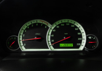 Подержанный автомобиль Chevrolet Captiva 2008 года (12 фото)