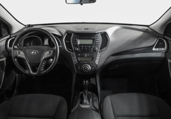Подержанный автомобиль Hyundai Santa Fe 2013 года (10 фото)