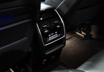 Подержанный автомобиль BMW X7 2019 года (20 фото)