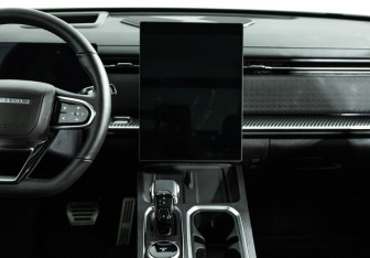 Подержанный автомобиль Jaecoo J7 2023 года (13 фото)