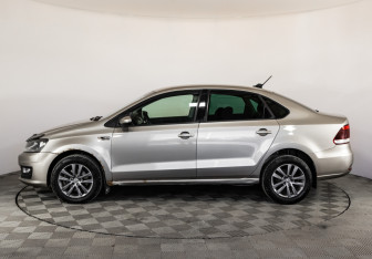 Подержанный автомобиль Volkswagen Polo Sedan 2019 года (8 фото)