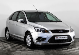 Подержанный автомобиль Ford Focus Hatchback 2011 года (3 фото)