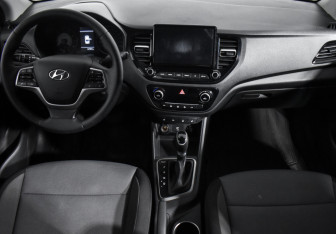 Подержанный автомобиль Hyundai Solaris Sedan 2021 года (14 фото)