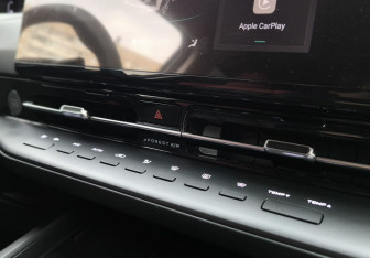 Подержанный автомобиль Changan UNI-S 2024 года (27 фото)