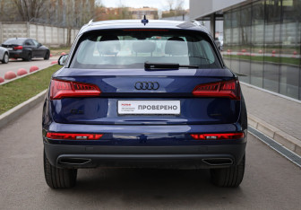 Подержанный автомобиль Audi Q5 2018 года (5 фото)
