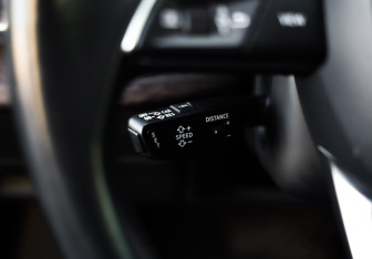 Подержанный автомобиль Audi Q8 2018 года (26 фото)