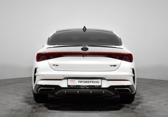 Подержанный автомобиль Kia K5 2021 года (6 фото)