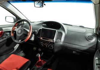 Подержанный автомобиль Geely MK Cross 2013 года (9 фото)