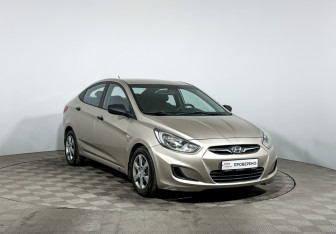Подержанный автомобиль Hyundai Solaris Sedan 2011 года (3 фото)