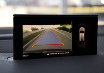 Подержанный автомобиль Audi Q7 2015 года (16 фото)