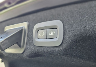 Подержанный автомобиль Volvo S90 2019 года (20 фото)