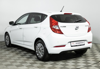 Подержанный автомобиль Hyundai Solaris Hatchback 2015 года (7 фото)