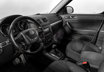 Подержанный автомобиль Skoda Yeti 2010 года (9 фото)