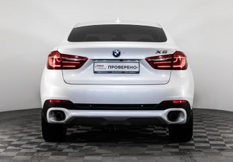 Подержанный автомобиль BMW X6 2015 года (6 фото)